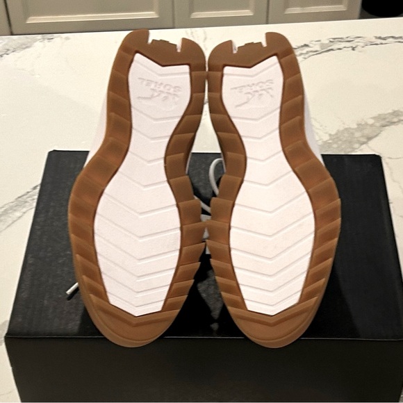 BNIB Size 10.5 women’s Sorel runner - Picture 12 of 14